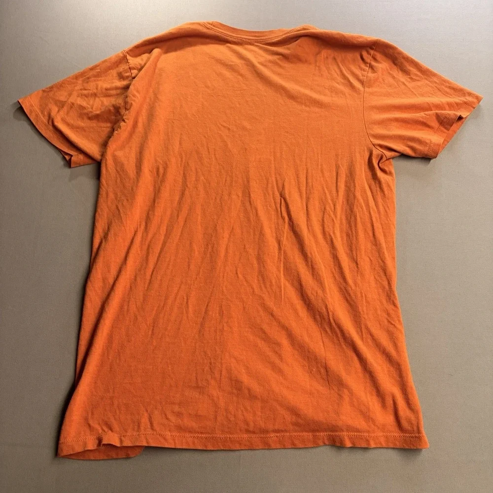 Cheddar's Scratch Kitchen T Shirt Men's Large Orange Croissant Logo Made USA